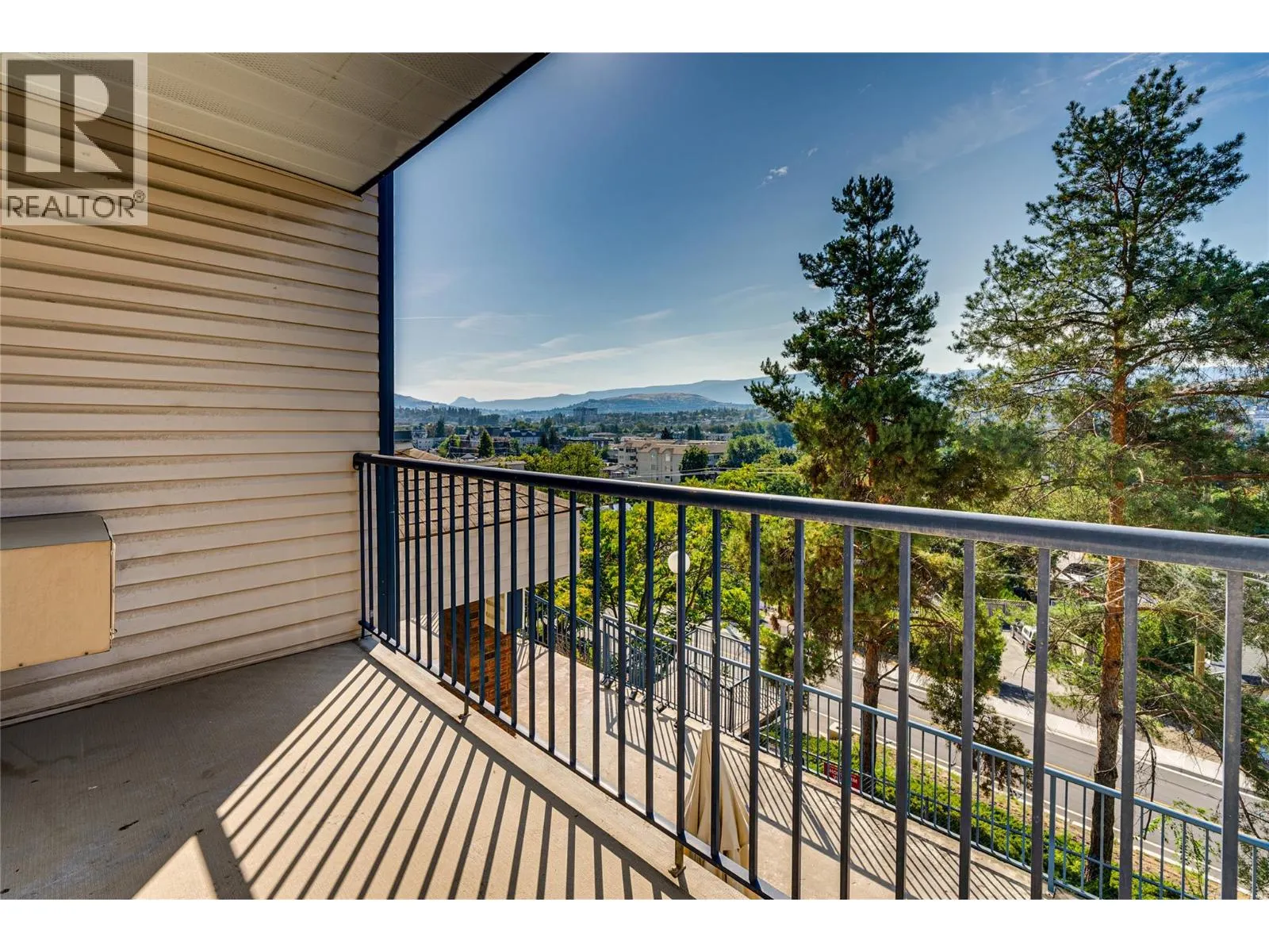 3901 32 Avenue Unit# 208