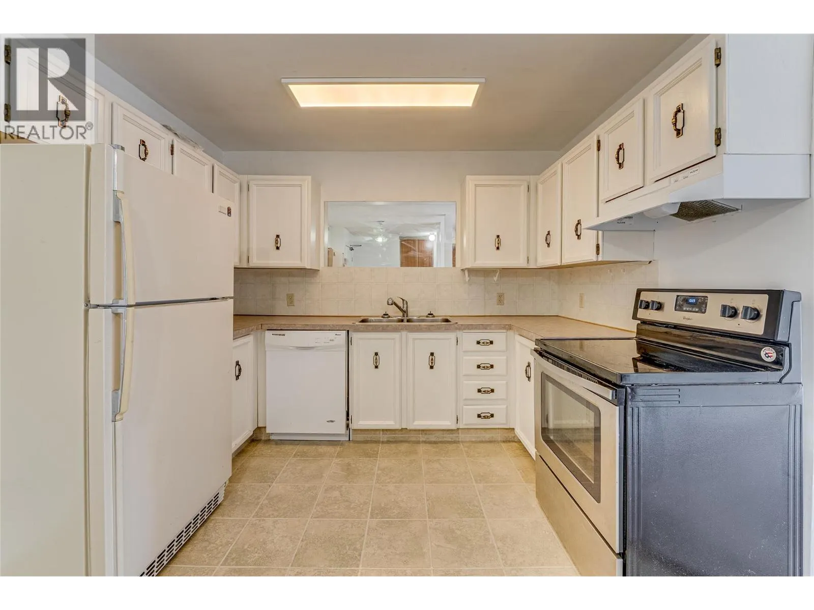 3901 32 Avenue Unit# 208