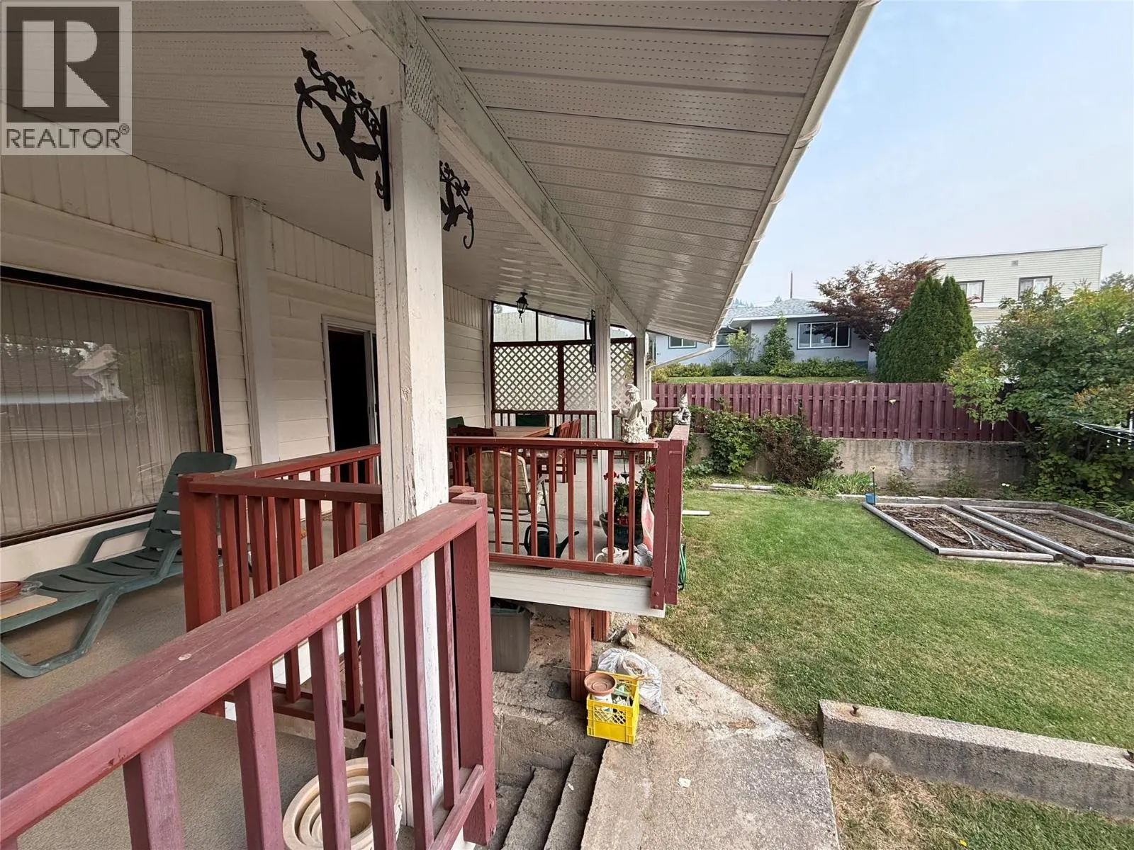 790 CARLYLE Street