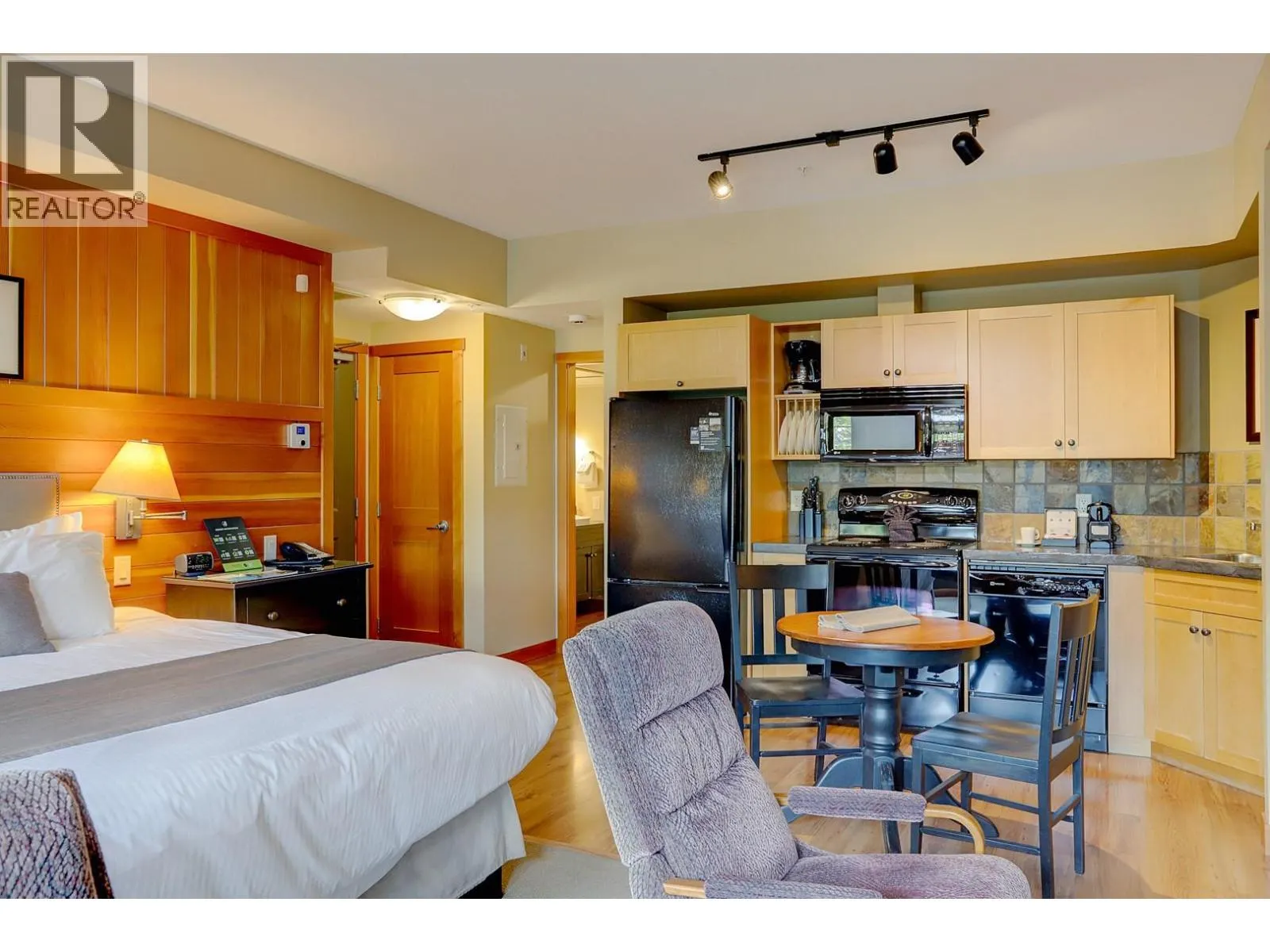 101 Village Centre Court Unit# 231