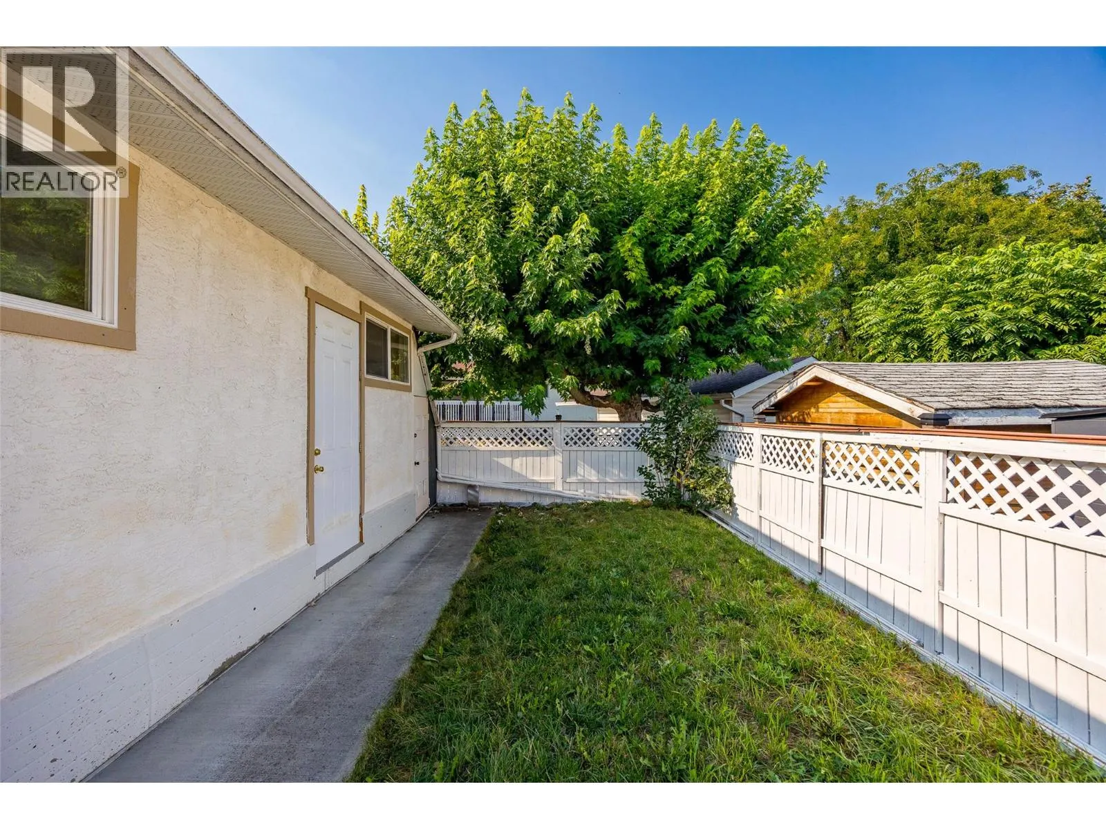 685 Hollydell Road