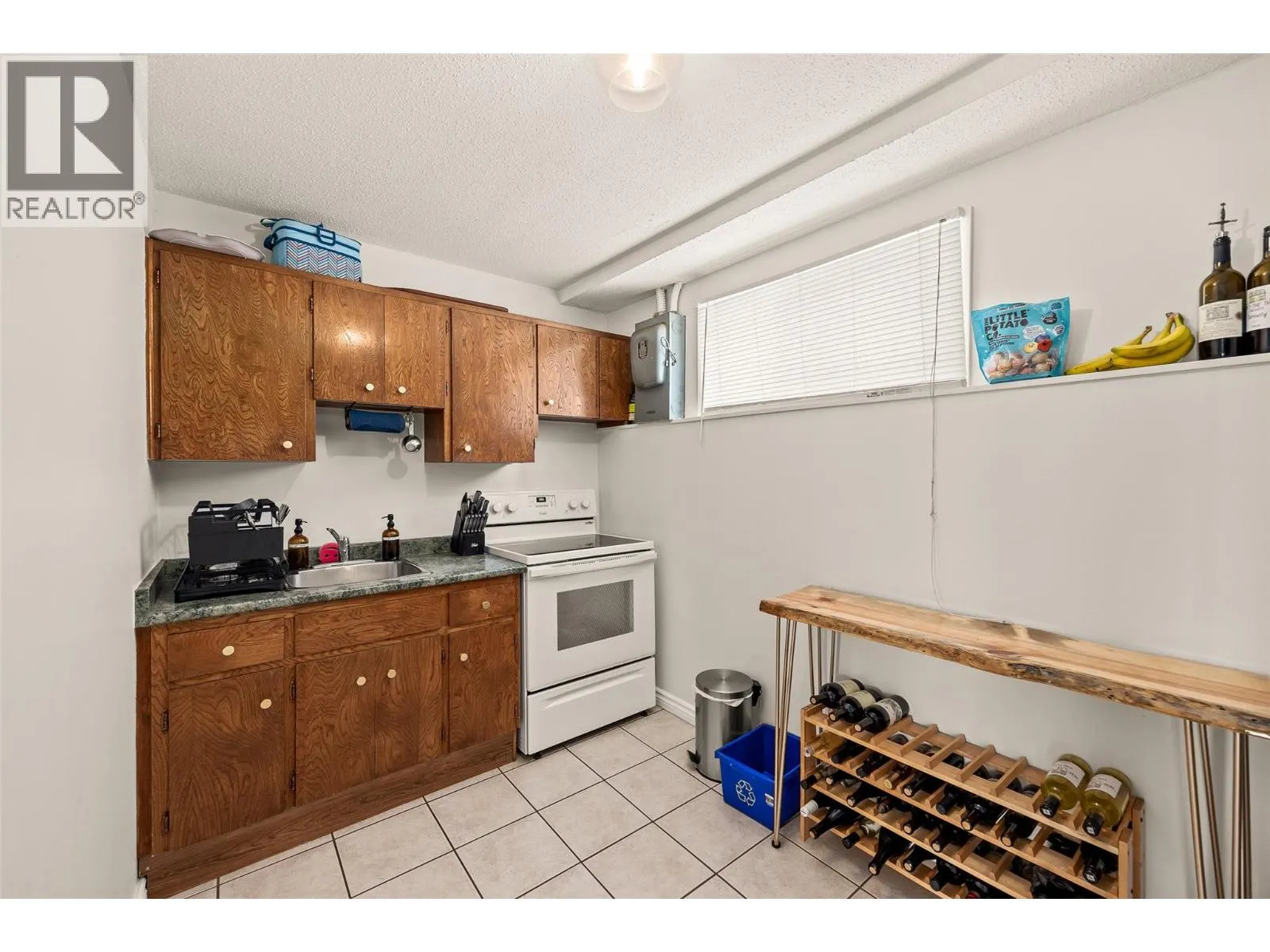 685 Hollydell Road