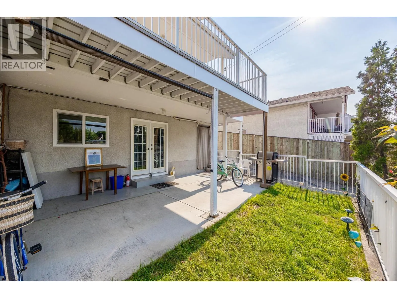 685 Hollydell Road