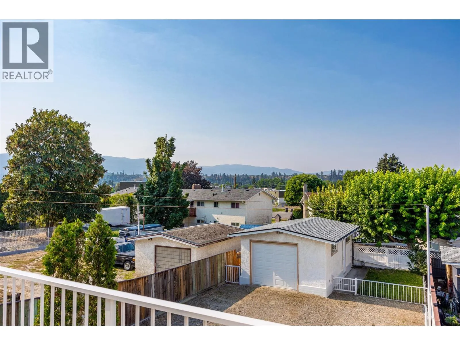 685 Hollydell Road