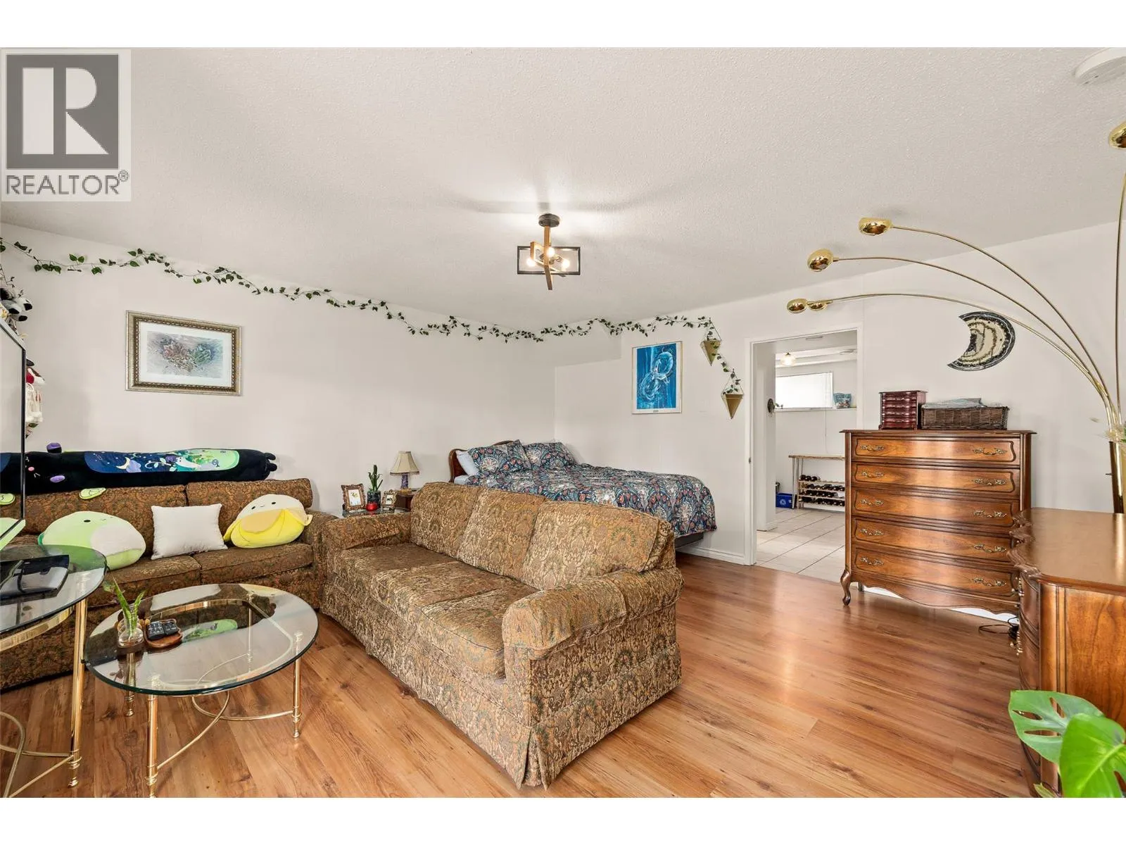 685 Hollydell Road