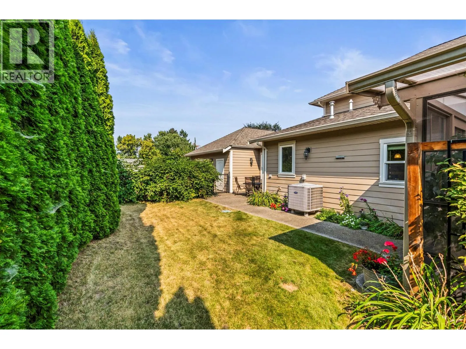 2955 Okanagan Street