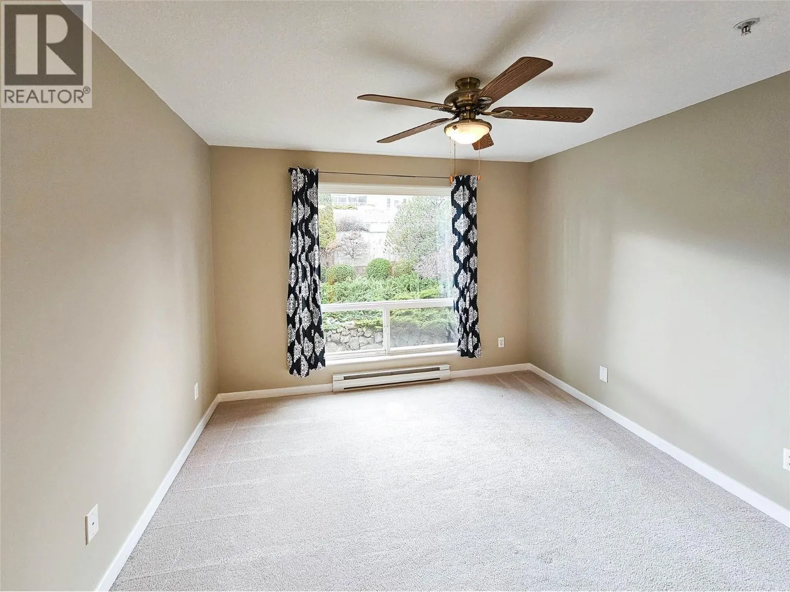 3221 Centennial Drive Unit# 204