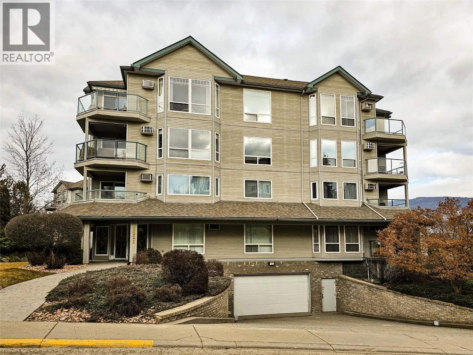 3221 Centennial Drive Unit# 204