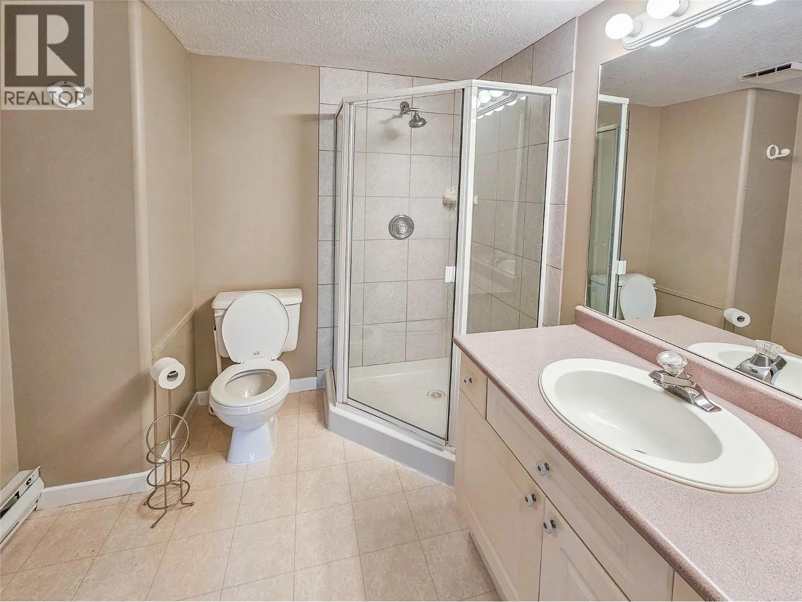 3221 Centennial Drive Unit# 204