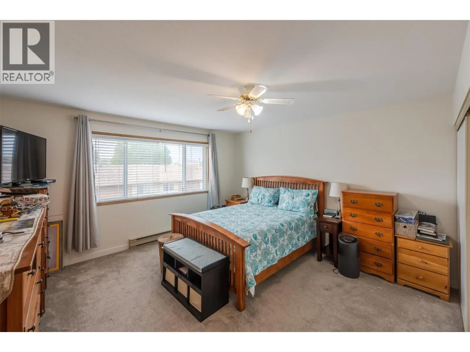 272 GREEN Avenue Unit# 306