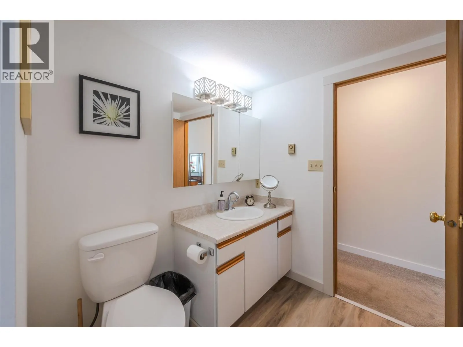 272 GREEN Avenue Unit# 306