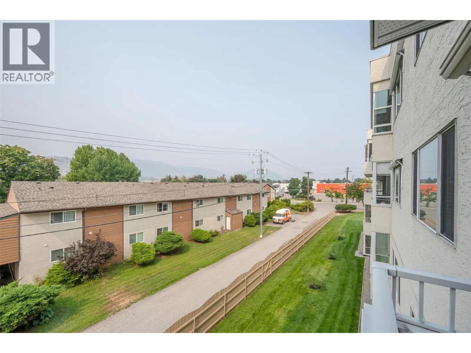 272 GREEN Avenue Unit# 306