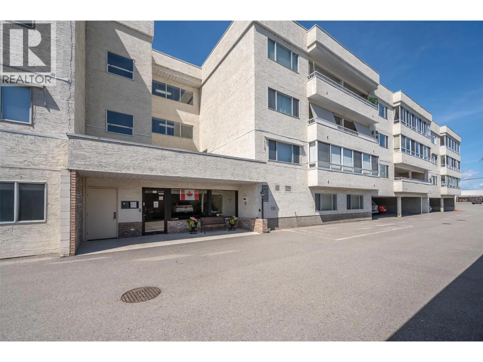 272 GREEN Avenue Unit# 306