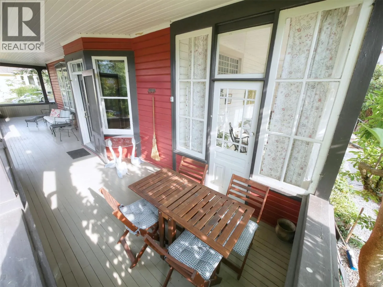 424 Observatory Street
