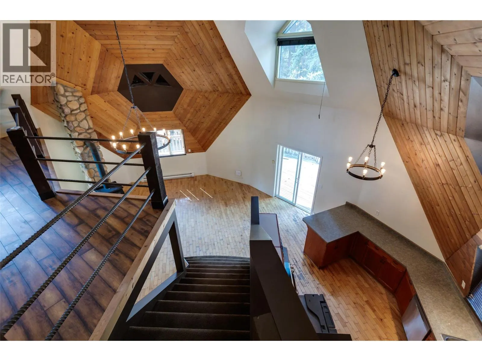 7604 FALCON RIDGE Crescent