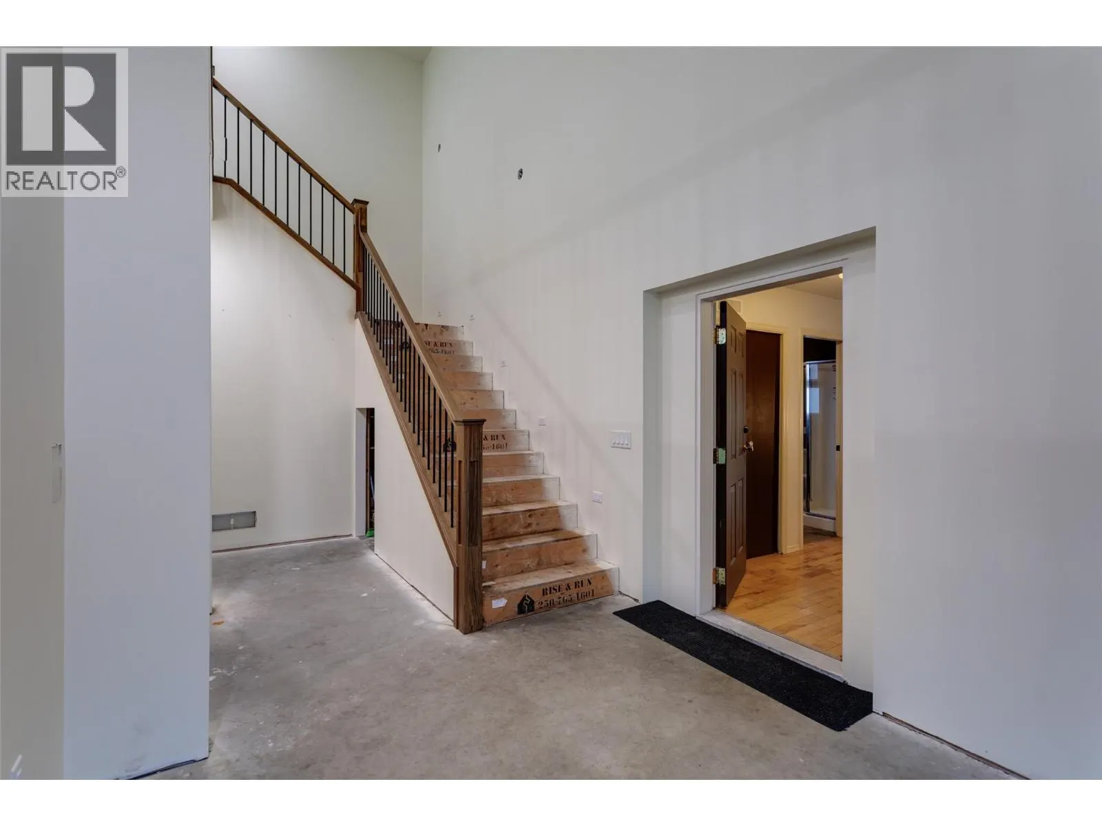7604 FALCON RIDGE Crescent