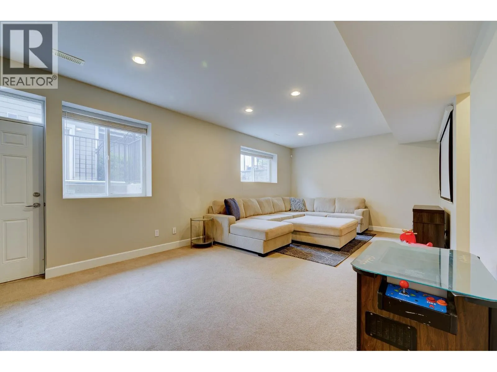 351 Fernie Place