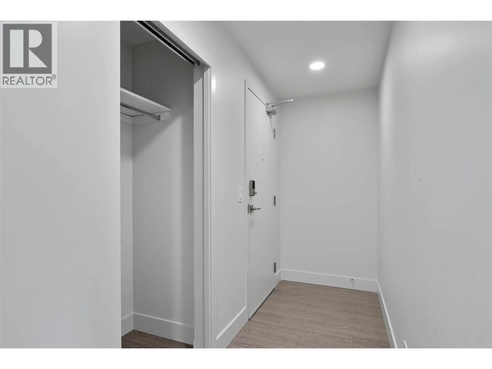 885 University Drive Unit# 201