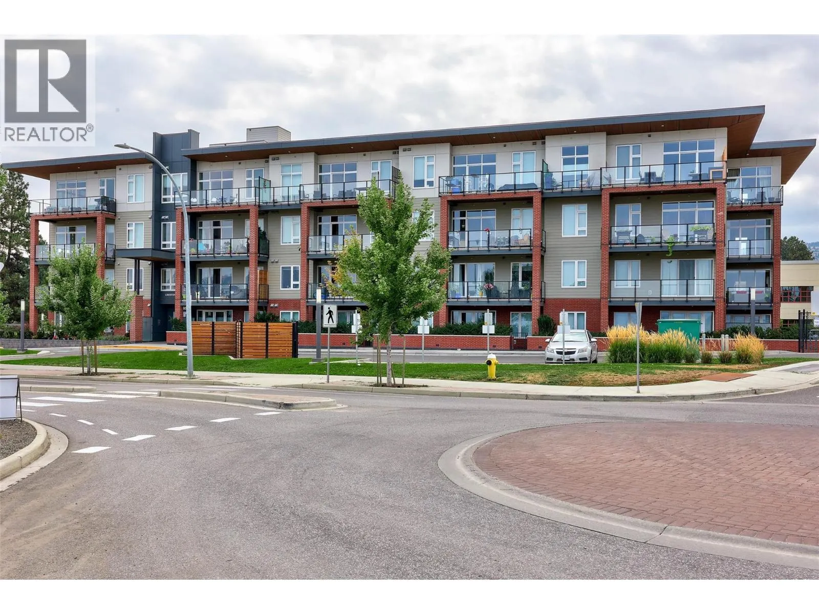 885 University Drive Unit# 201
