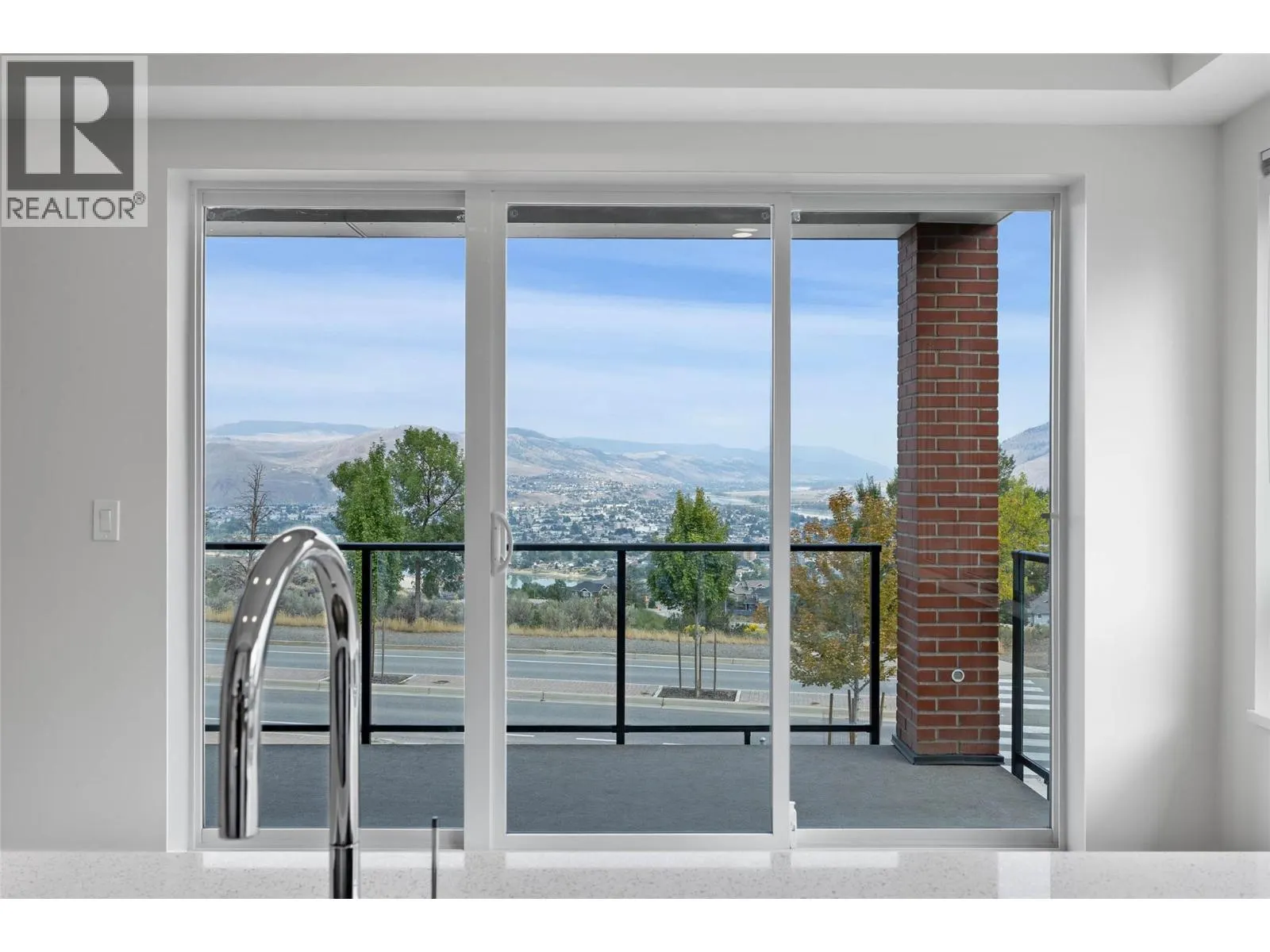 885 University Drive Unit# 201