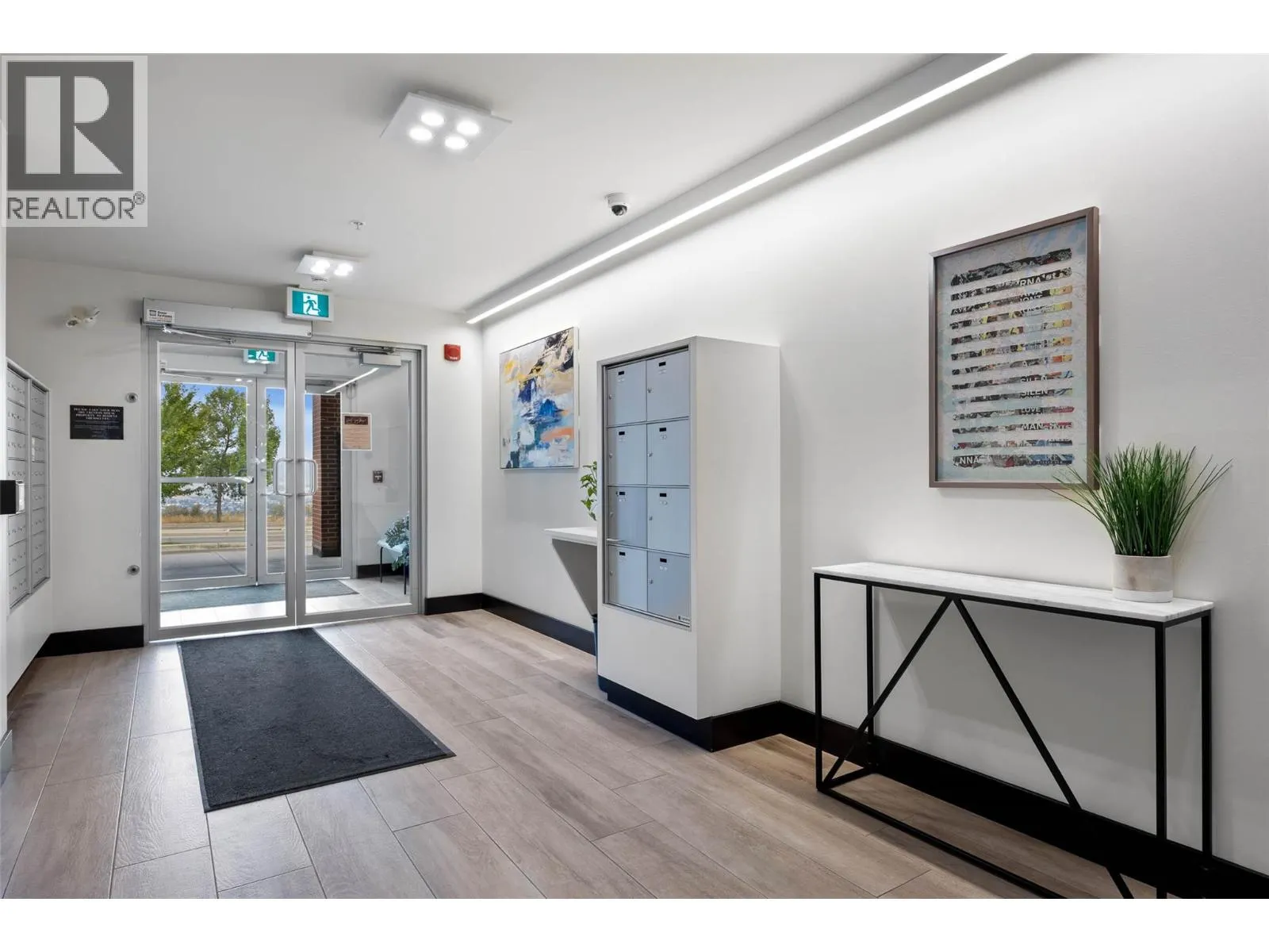 885 University Drive Unit# 201