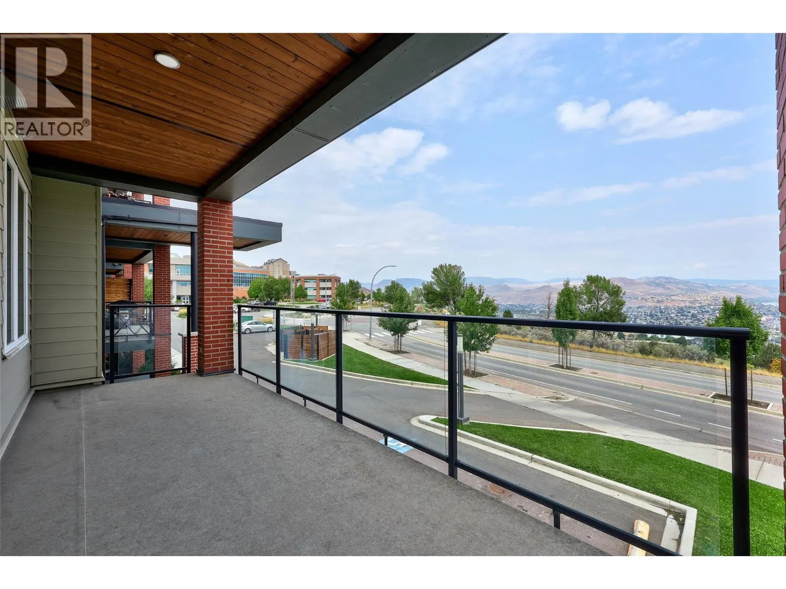 885 University Drive Unit# 201