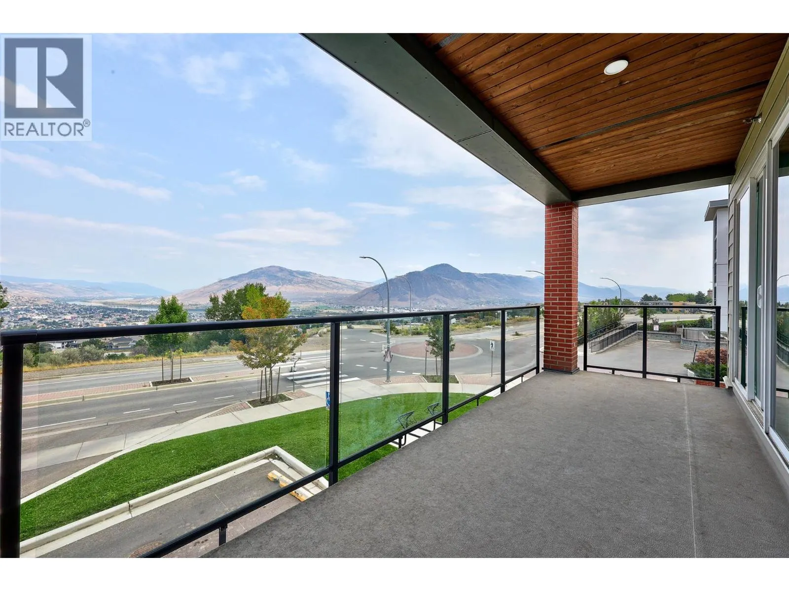885 University Drive Unit# 201