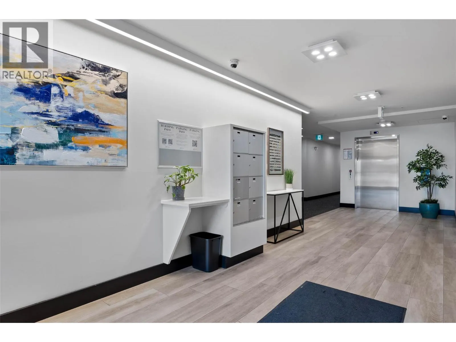 885 University Drive Unit# 201