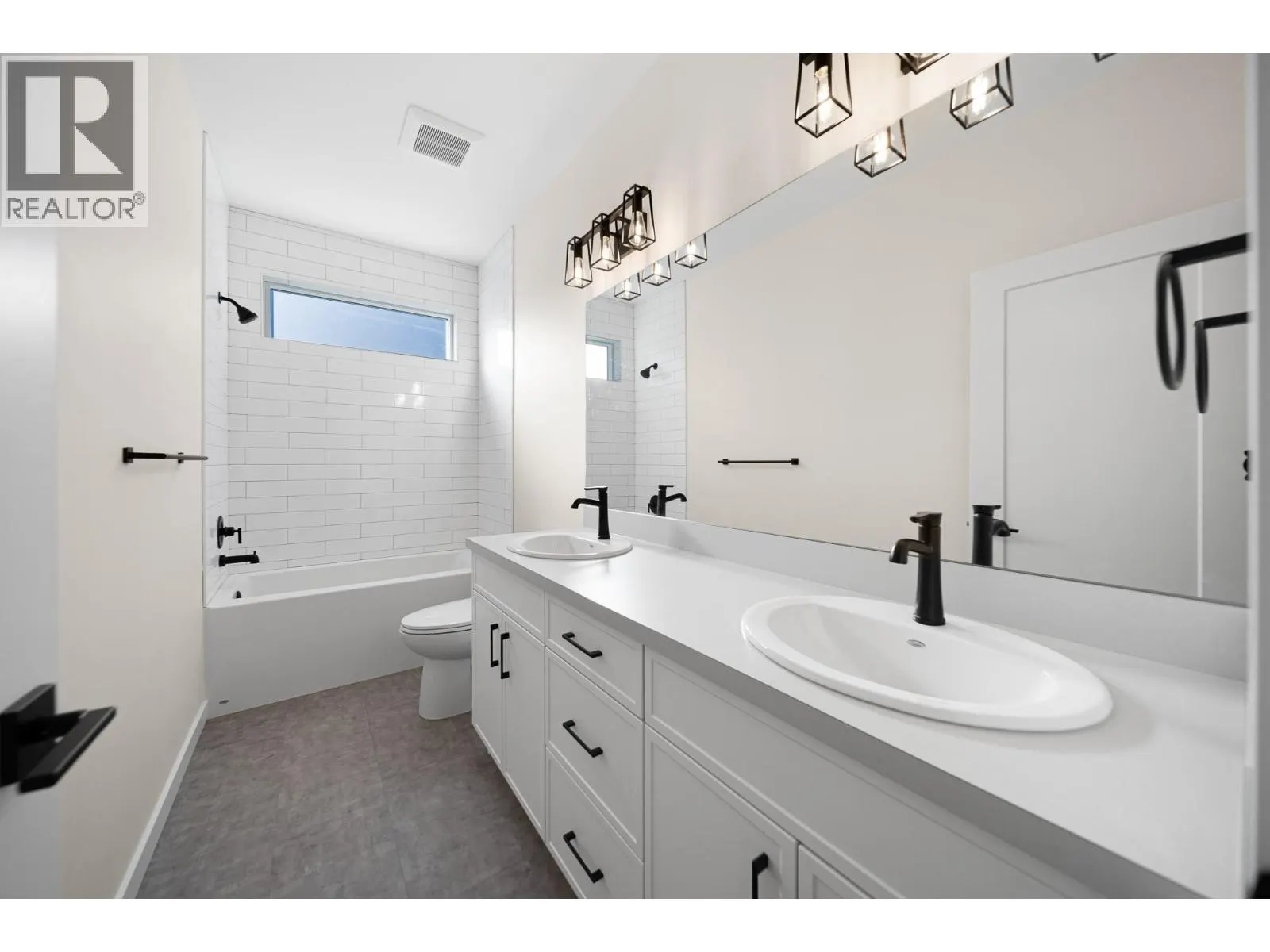 2594 Grand View Place