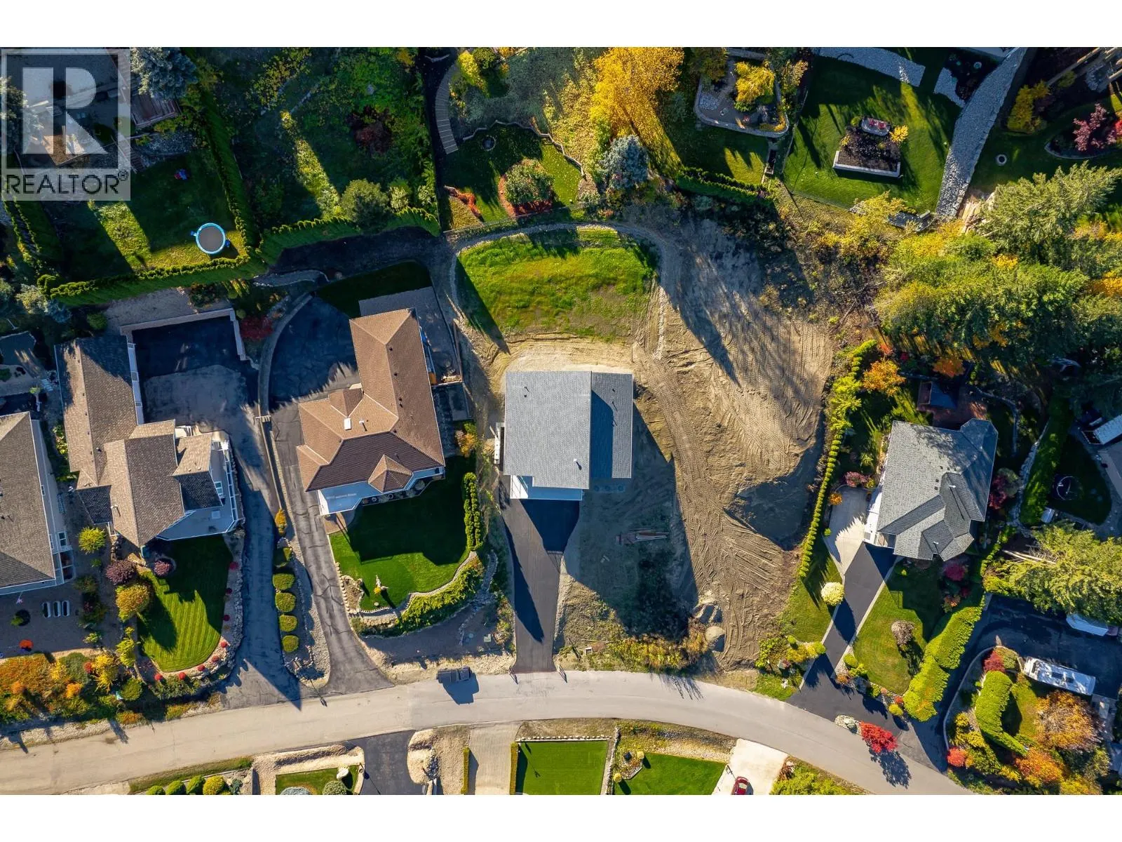 2594 Grand View Place