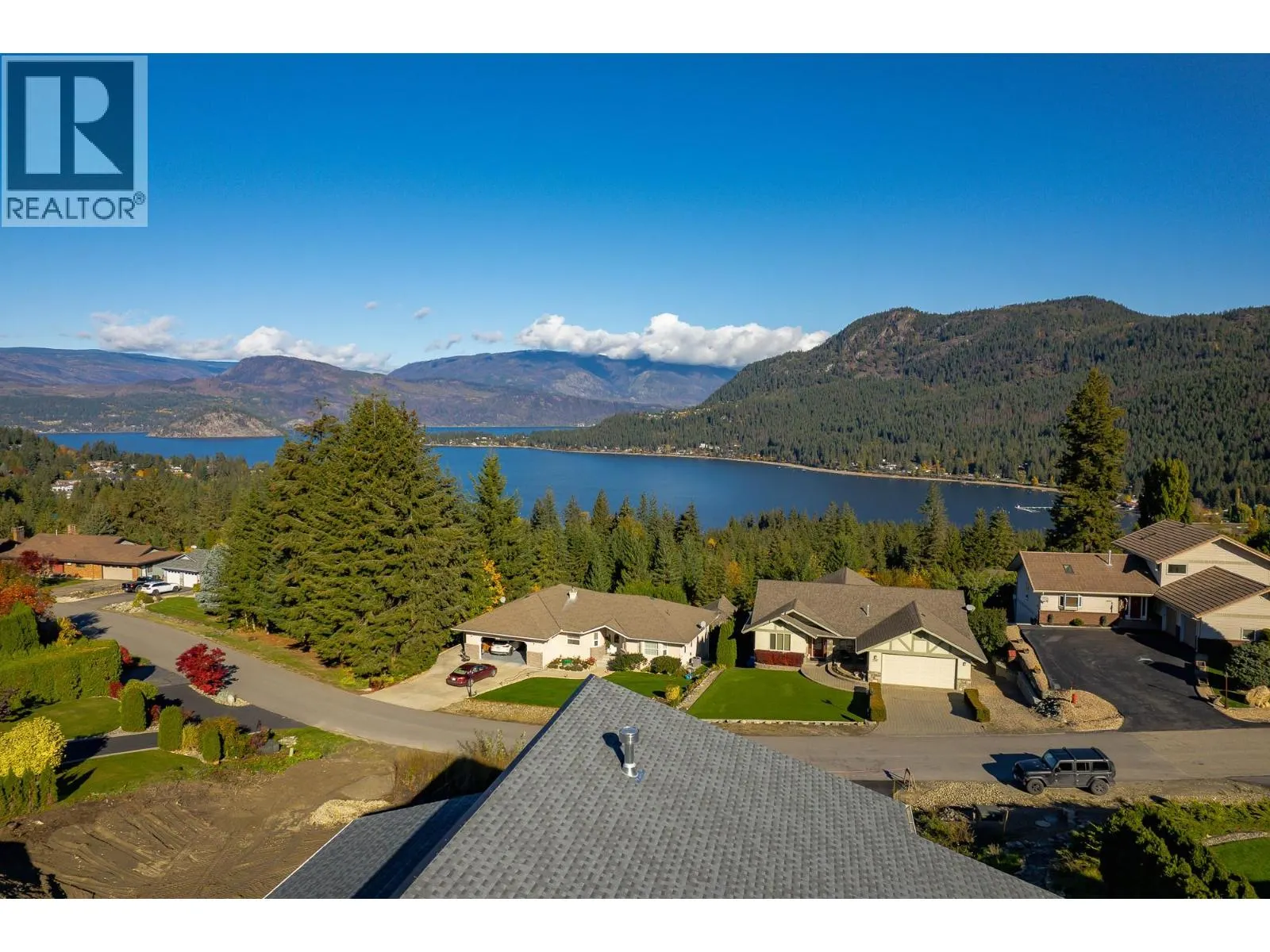 2594 Grand View Place