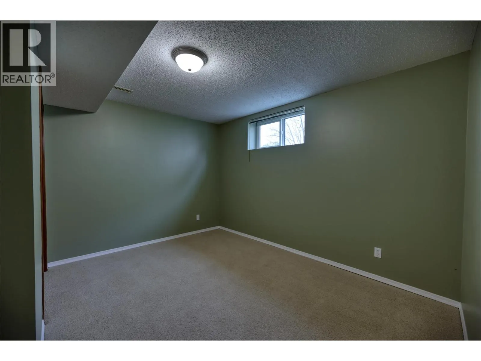 7460 VALLEY HEIGHTS Drive