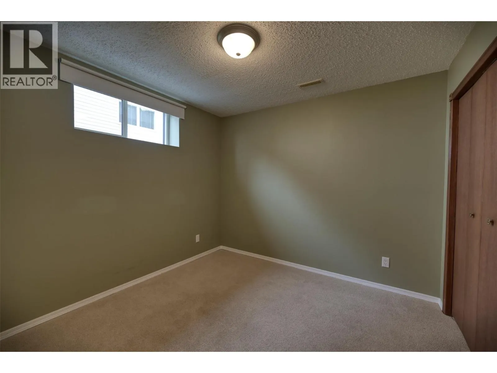 7460 VALLEY HEIGHTS Drive