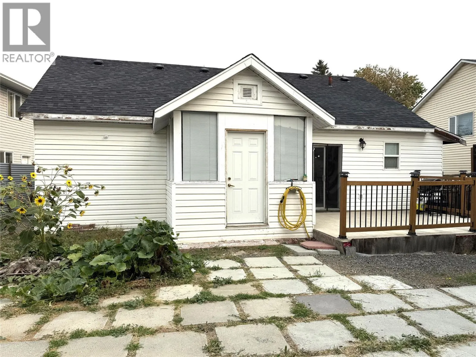 260 TAMARACK Avenue