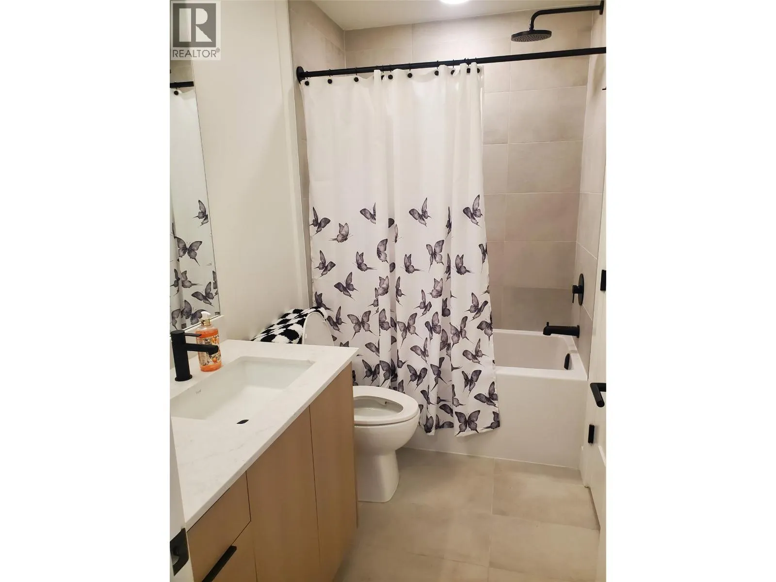 620 Coronation Avenue Unit# 211