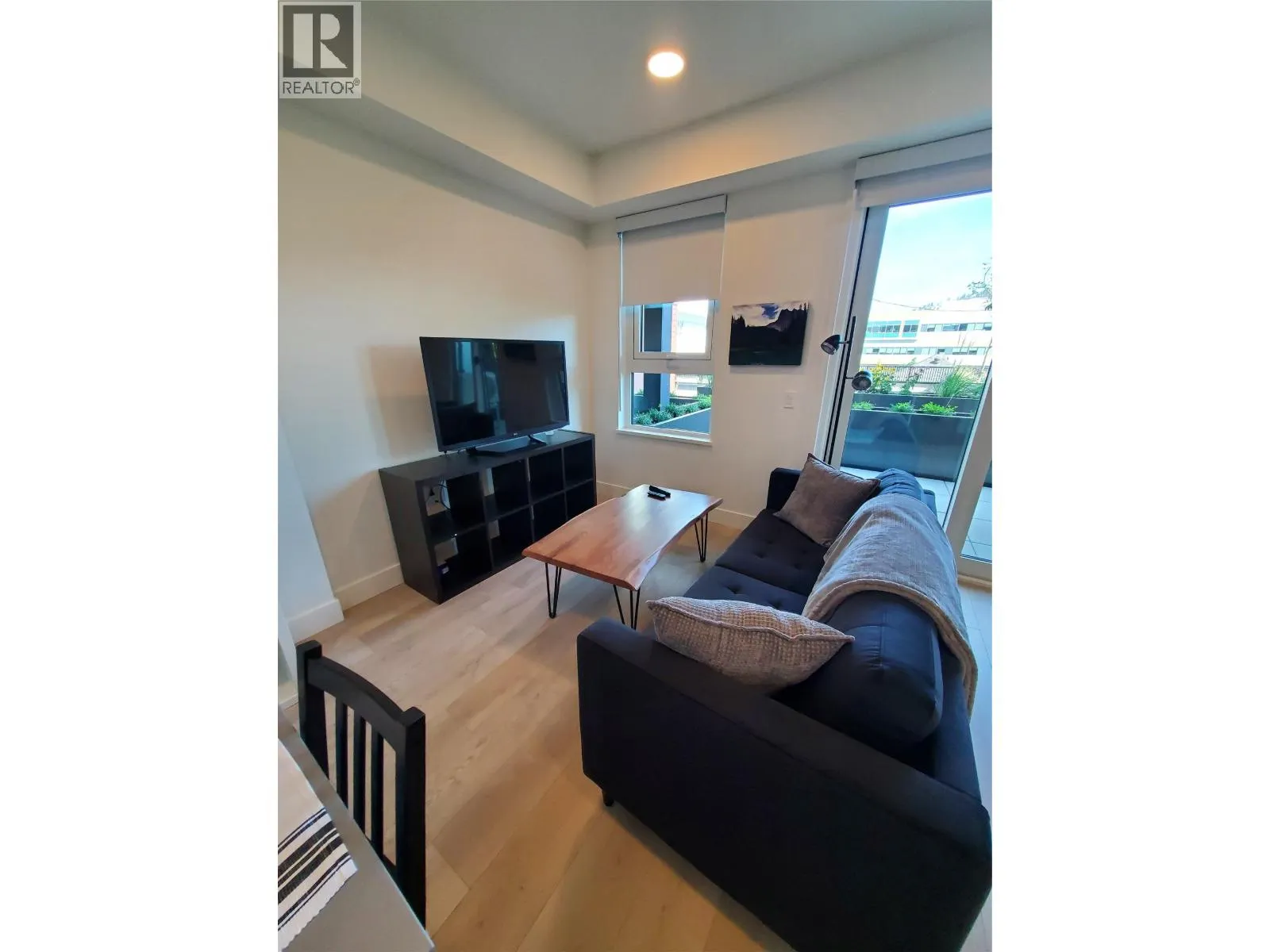 620 Coronation Avenue Unit# 211