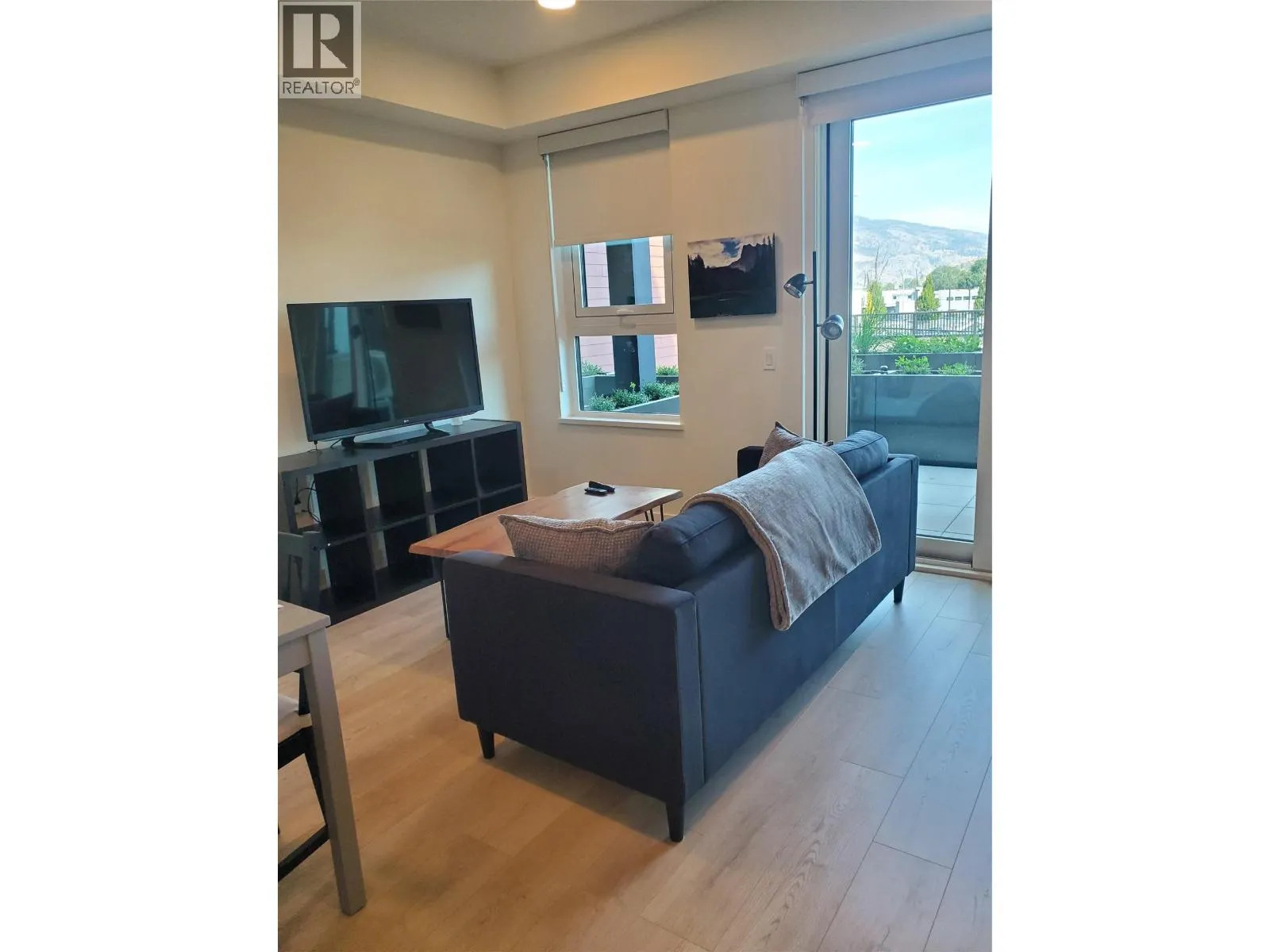 620 Coronation Avenue Unit# 211