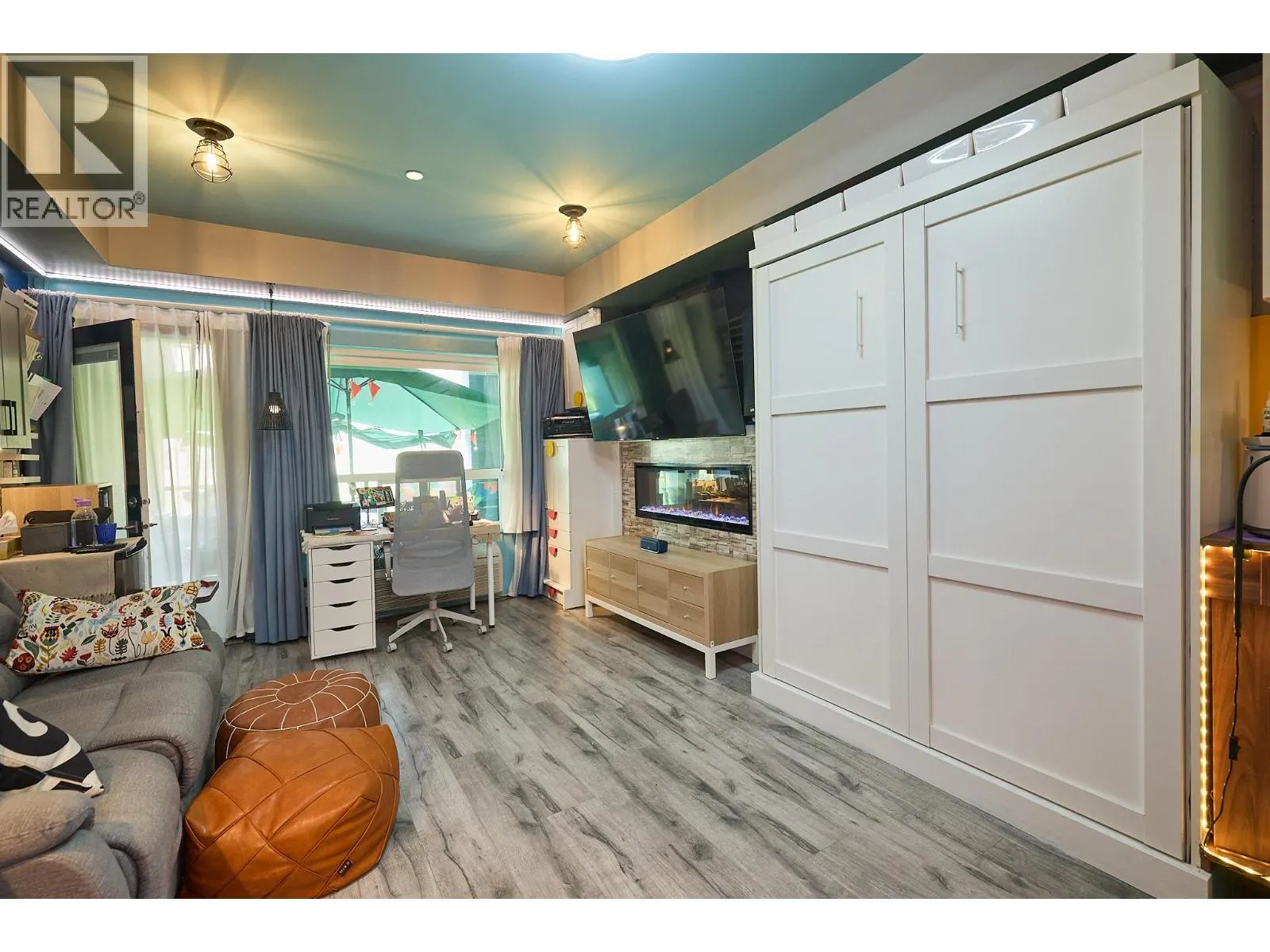 651 DUNES Drive Unit# 207
