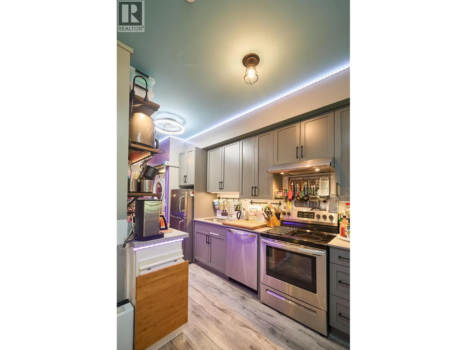 651 DUNES Drive Unit# 207
