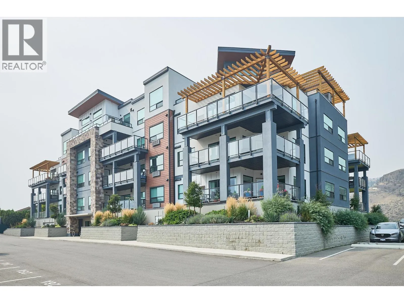 651 DUNES Drive Unit# 207