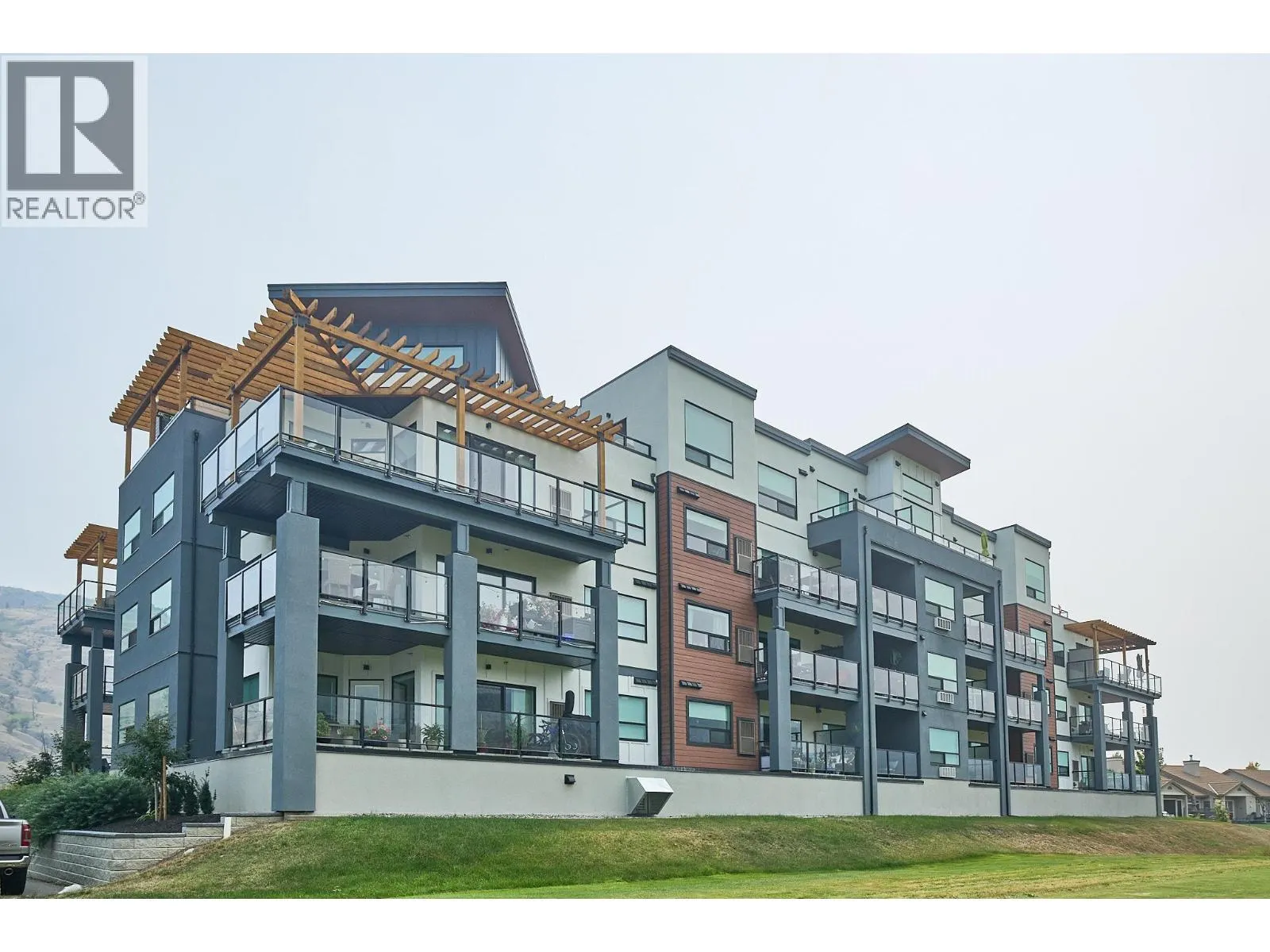 651 DUNES Drive Unit# 207