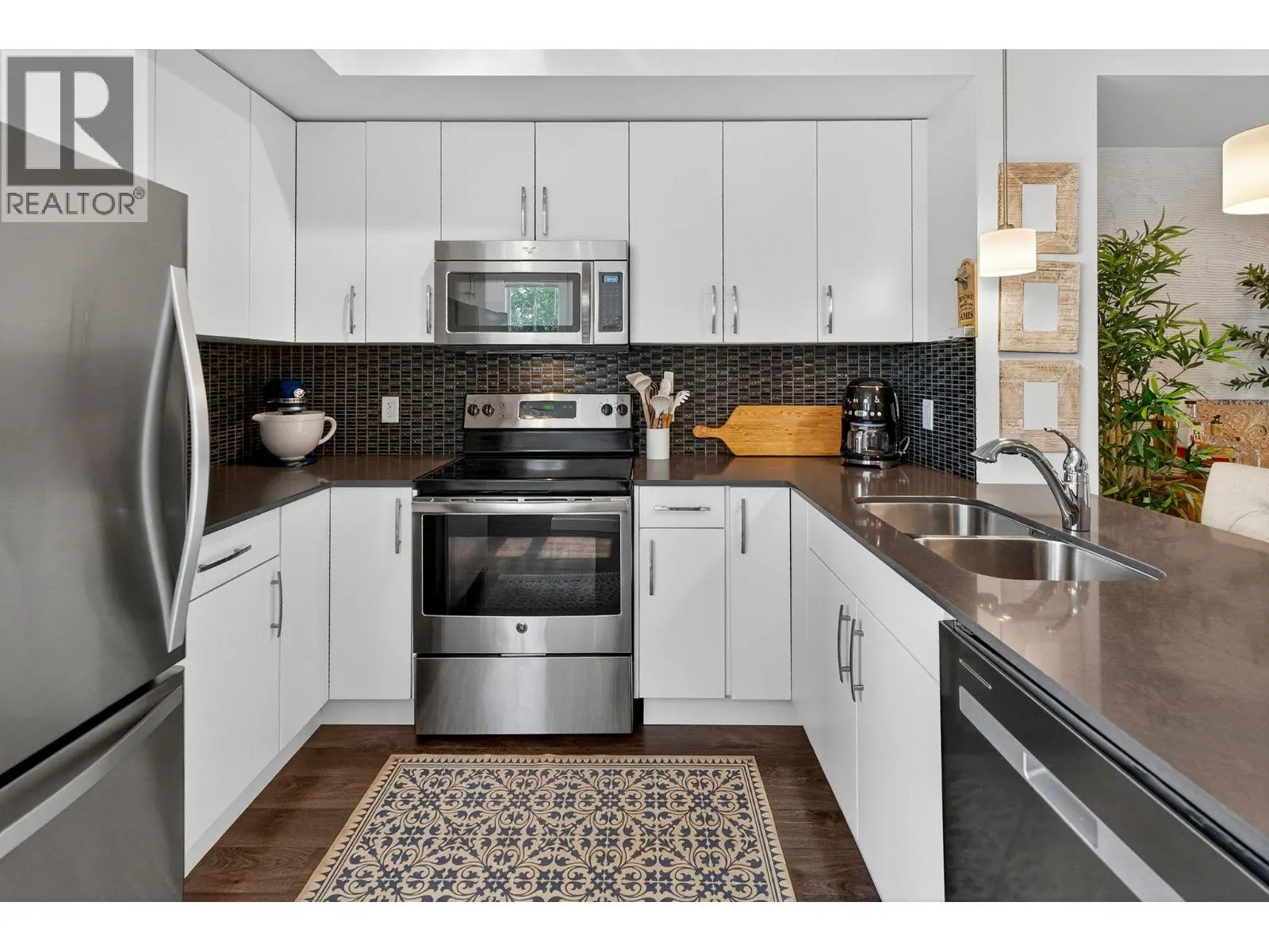 680 Old Meadows Road Unit# 30