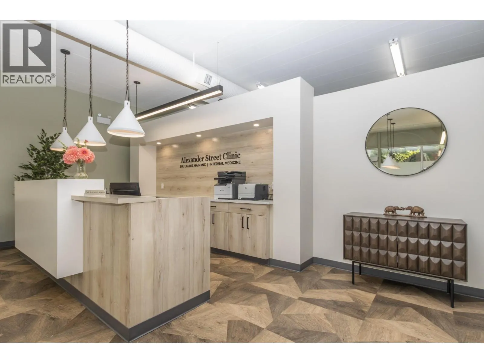 380 Alexander Street NE