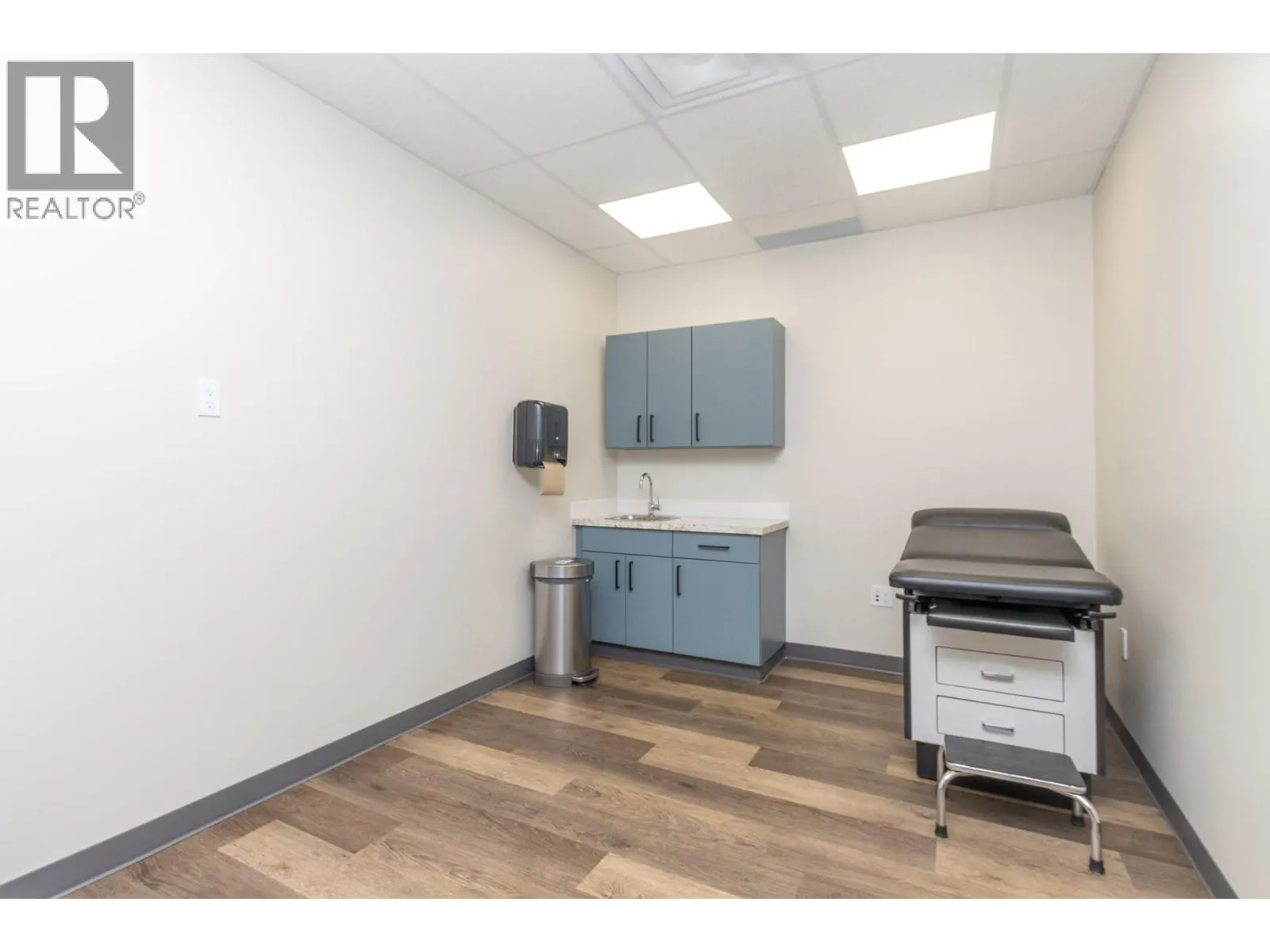 380 Alexander Street NE