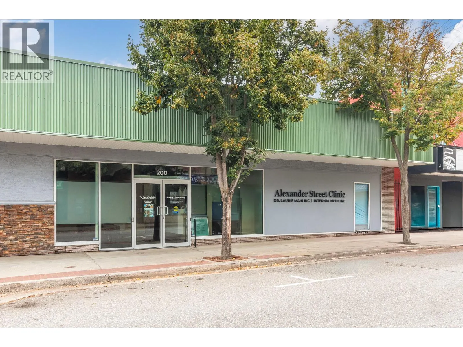 380 Alexander Street NE