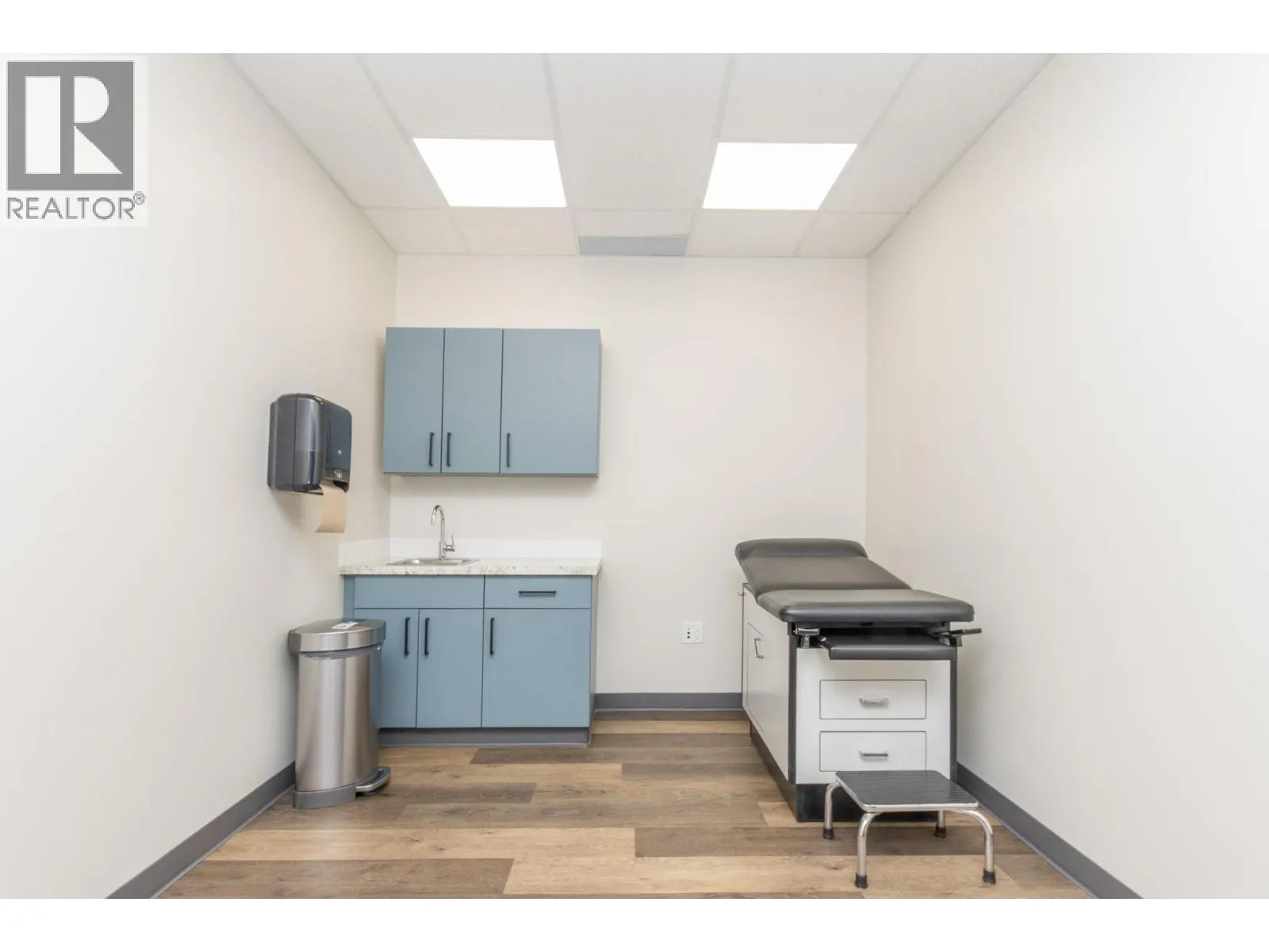 380 Alexander Street NE