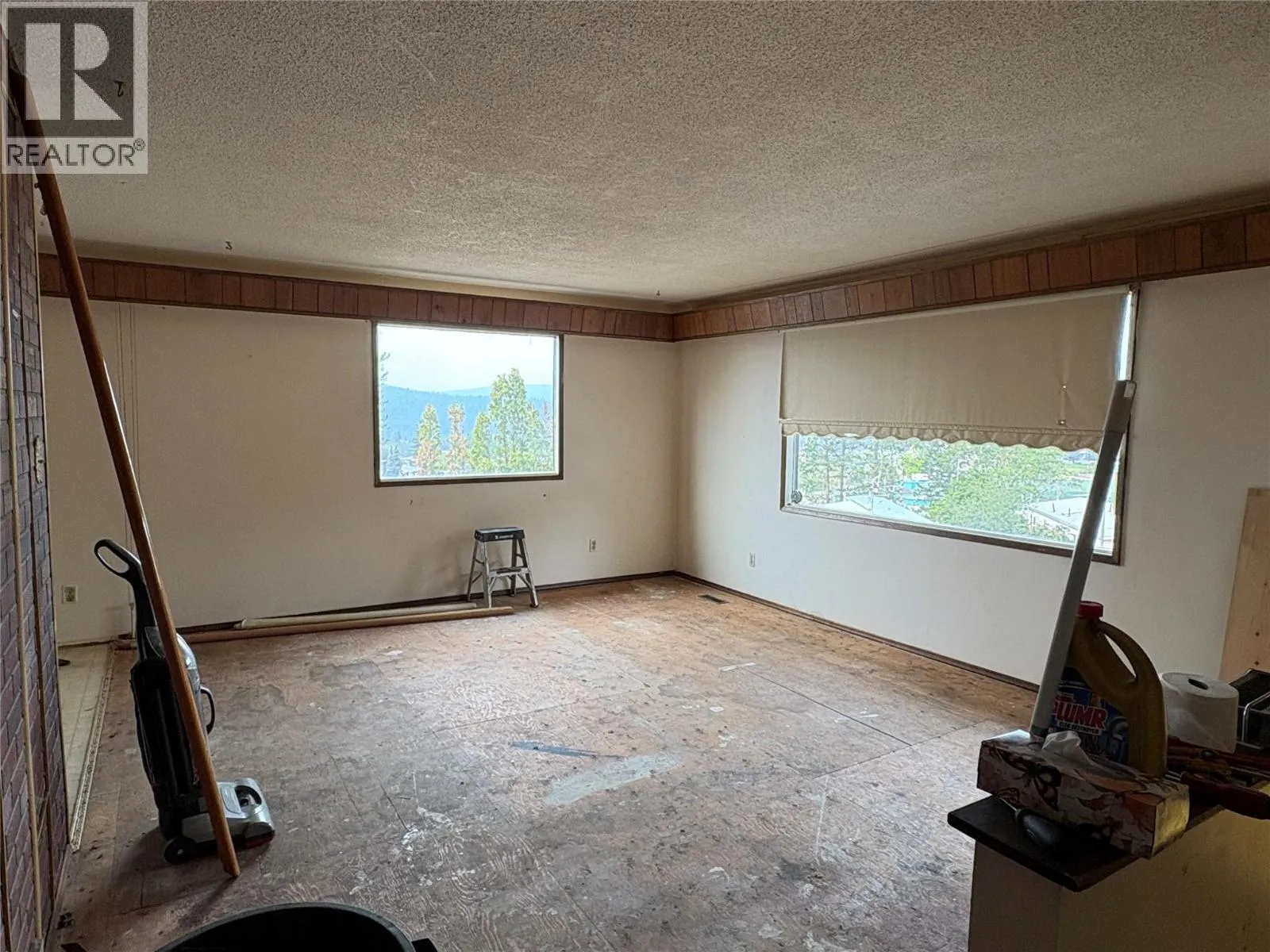 11 Jasper Drive