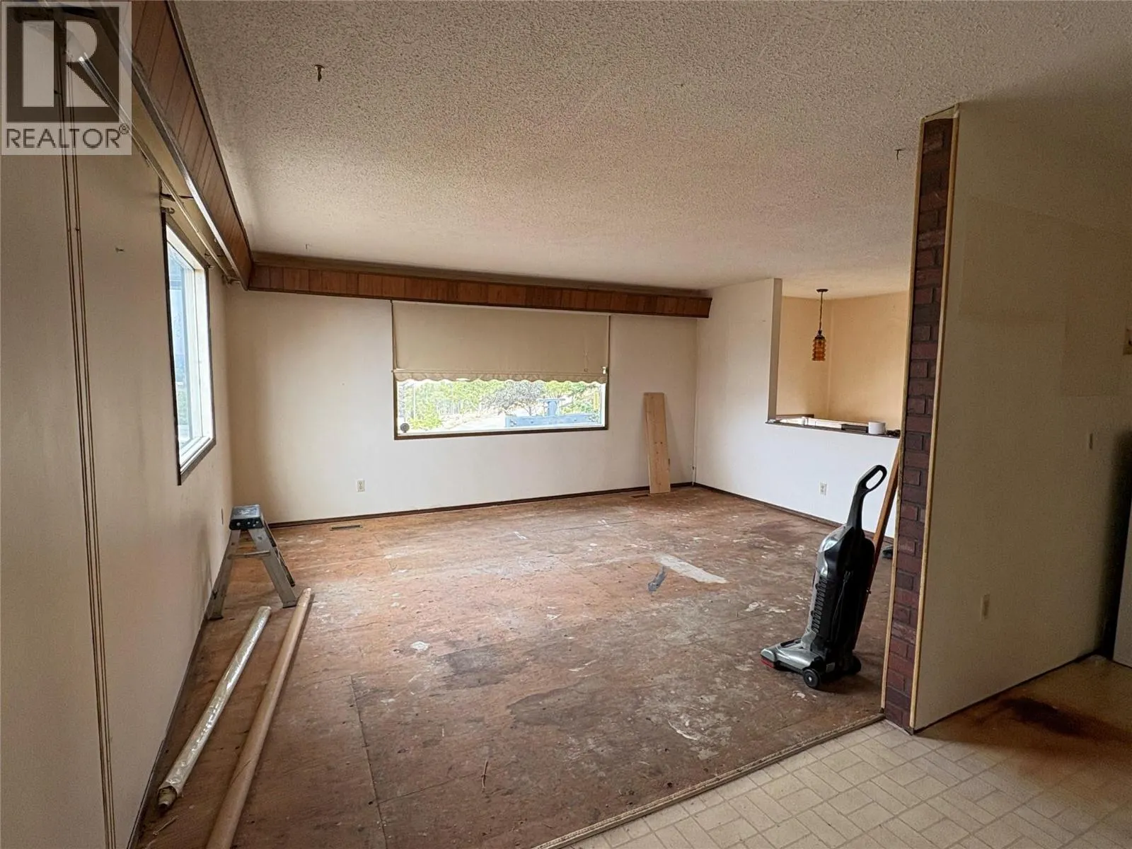 11 Jasper Drive