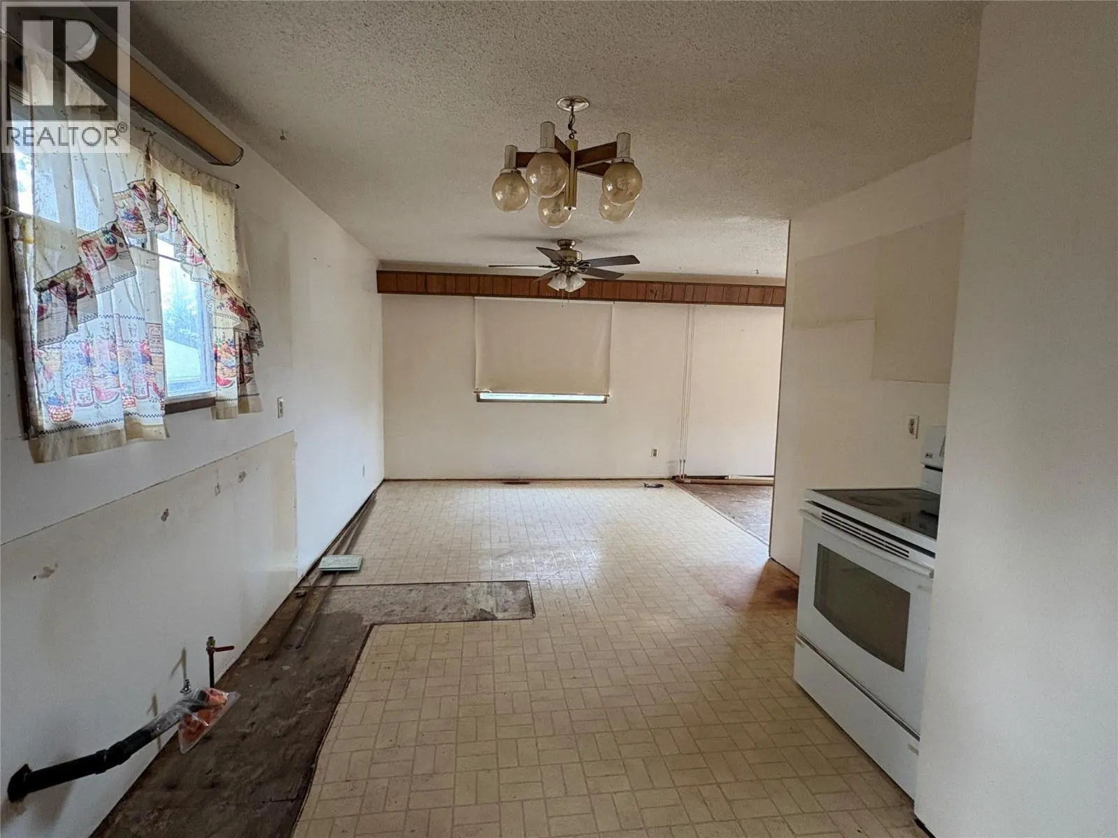 11 Jasper Drive