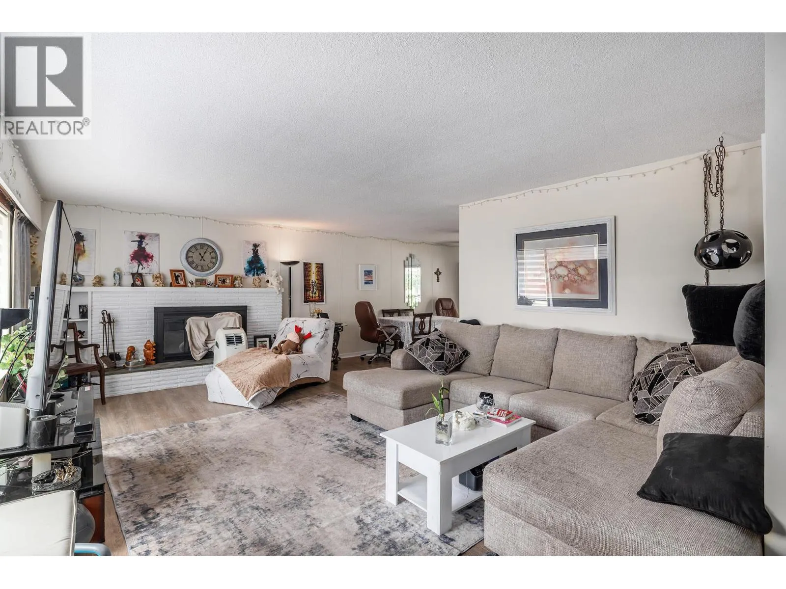 1211 Centennial Crescent